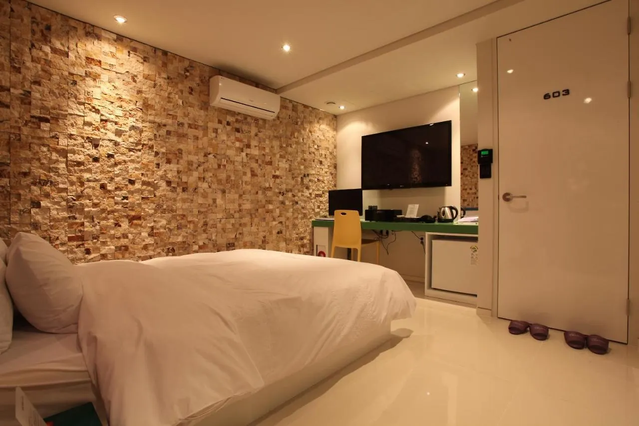 Hotel Pop3 Jongno Seoul
